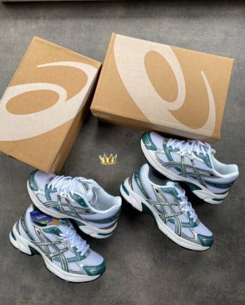 ASICS Sneakers